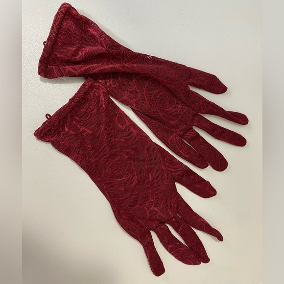 Burgundy Mesh Top with Gloves - Picture 6 of 6